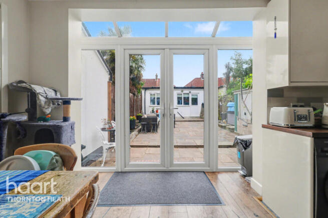 4 bed property, in Abbotts Road, £550,000