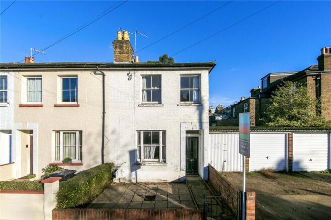 2 bed property, in Beauchamp Road, £750,000