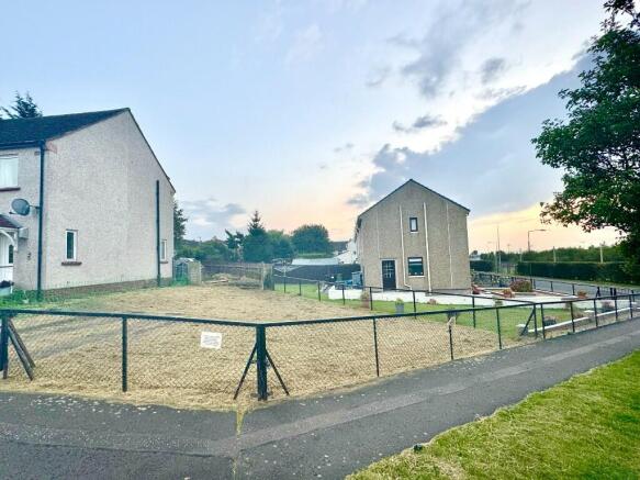 3 bed property, in Preston Avenue, £42,500