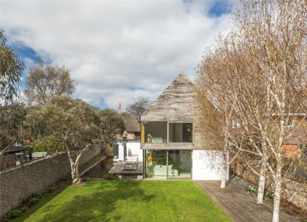3 bed property, in Longstock, £1,150,000