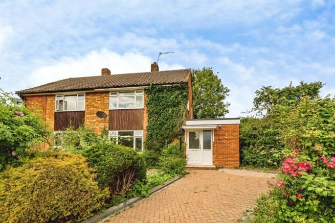 3 bed property, in Southfield Gardens, £700,000