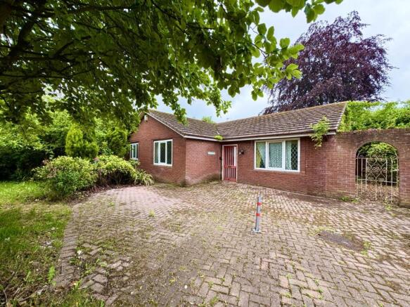 3 bed property, in Rivington Road, £250,000