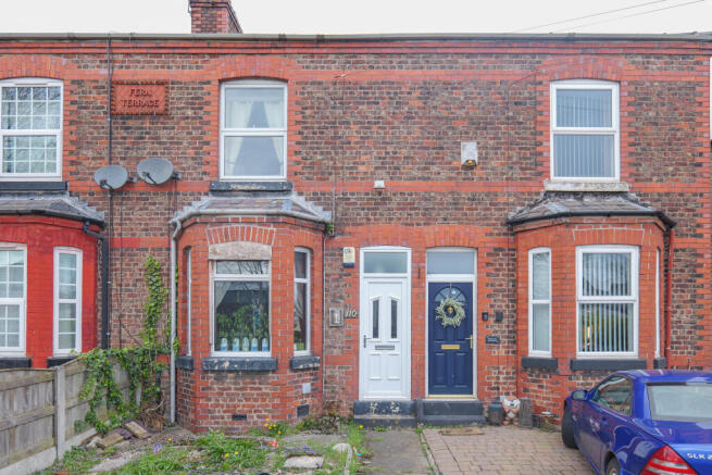 2 bed property, in Liverpool Road, £172,000