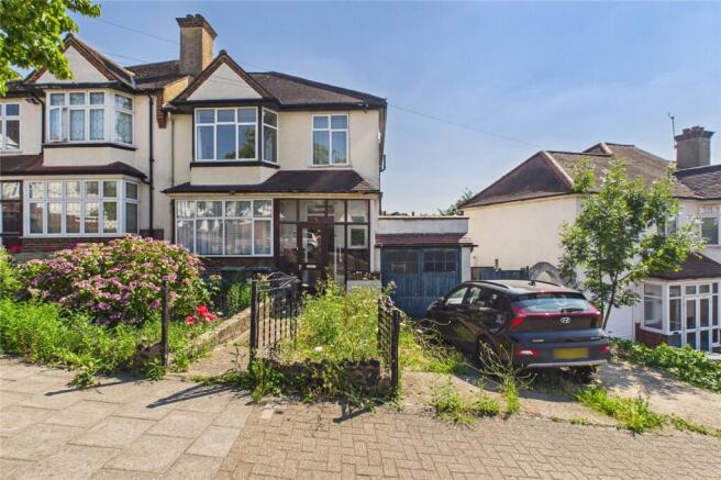 3 bed property, in Valleyfield Road, £700,000