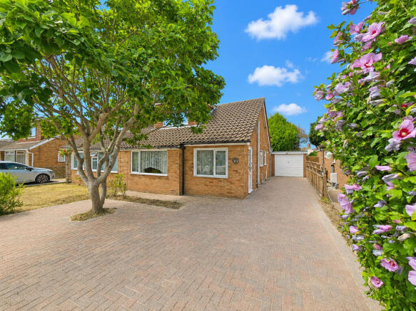 2 bed property, in Hammy Lane, £350,000