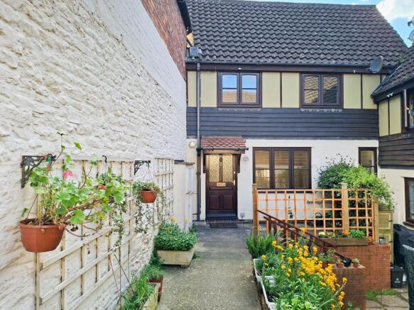 2 bed property, in The Waterloo, £350,000
