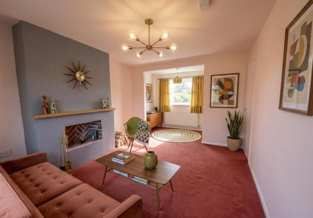 1 bed property, in Missenden Road, £265,000