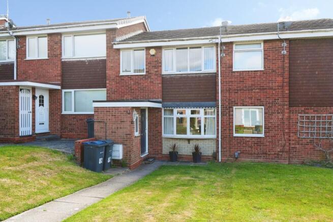 3 bed property, in Charnwood Close, £200,000