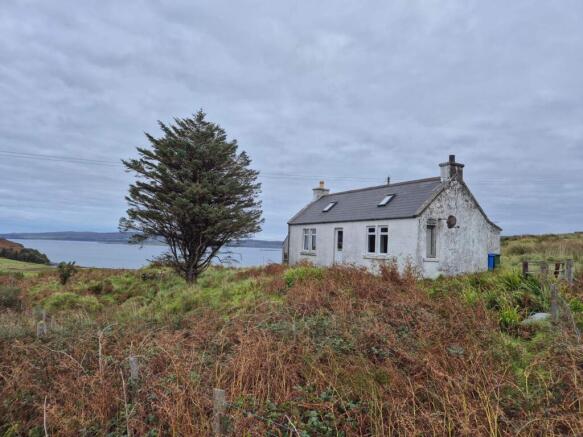 2 bed property, in 8 Borreraig Parks, £140,000