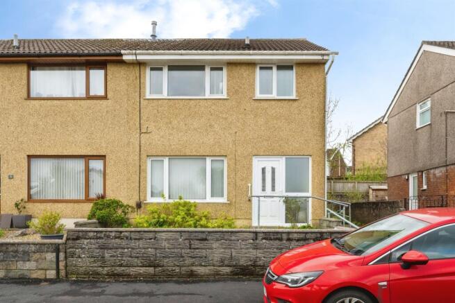 3 bed property, in Penmachno, £140,000