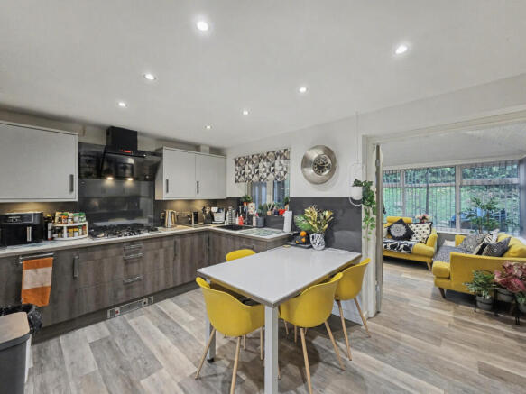 3 bed property, in Melton Road, £285,000