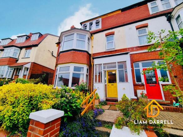 8 bed property, in Devonshire Drive, £230,000