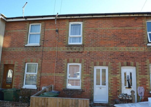2 bed property, in Osborne Road, £145,000