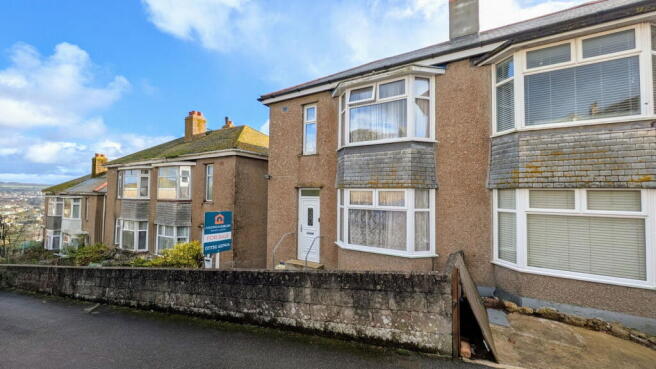 3 bed property, in Newlyn, £230,000