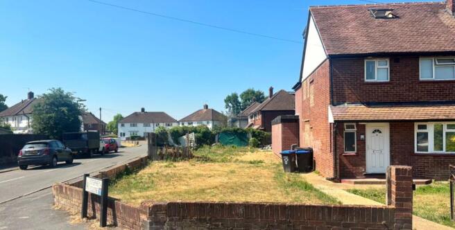 3 bed property, in Land Adjacent To 8 Langton Way, £50,000