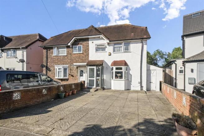 3 bed property, in Collingwood Road, £500,000