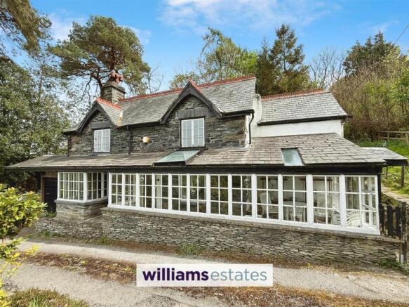 2 bed property, in Cynwyd, £225,000