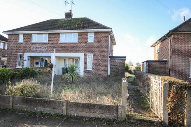 2 bed property, in Palington Grove, £130,000