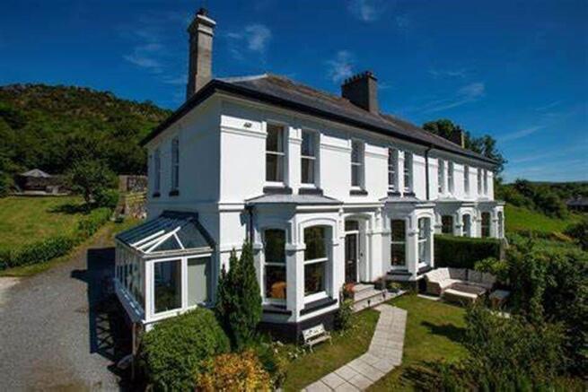 5 bed property, in Okehampton EX20, £875,000