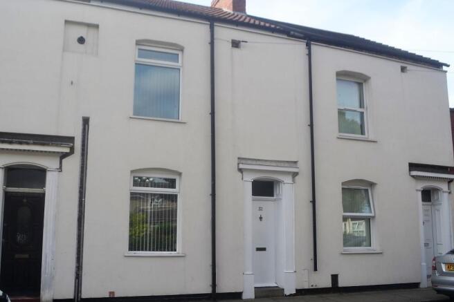 2 bed property, in Cobden Street, £65,000