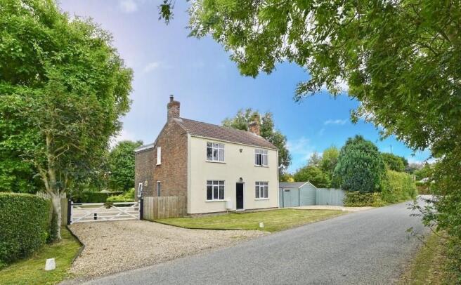 3 bed property, in LINCS, £685,000