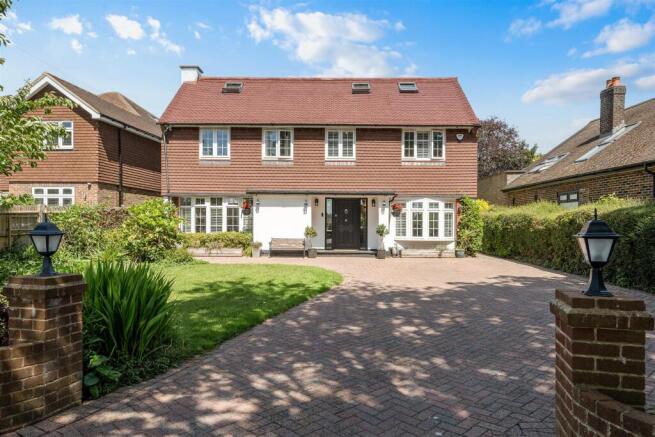 6 bed property, in Cunningham Road, £1,350,000