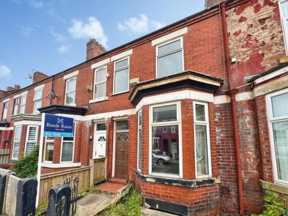 3 bed property, in Haven Street, £176,000
