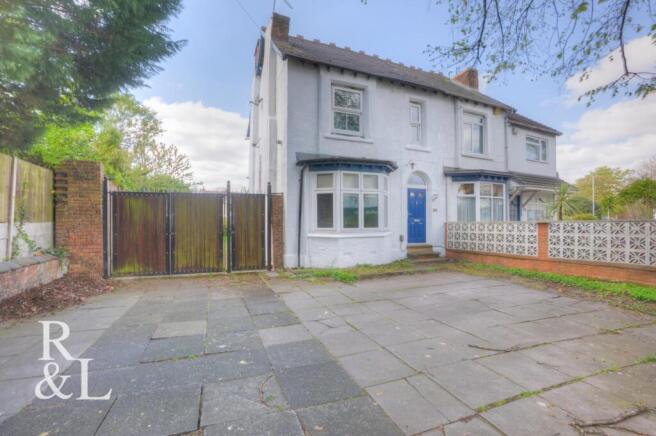 3 bed property, in Birches Barn Road, £300,000