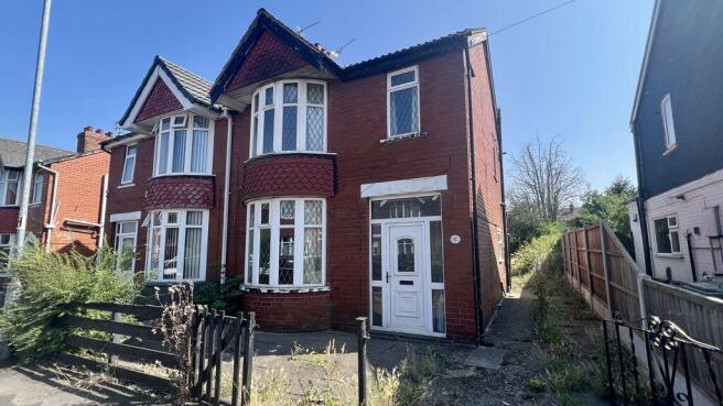 3 bed property, in Bruce Street, £115,000