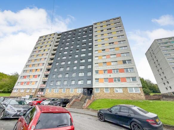 2 bed property, in Parkwood Rise, £15,000