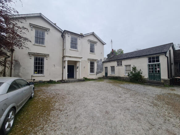 10 bed property, in Kings Turning, £410,000