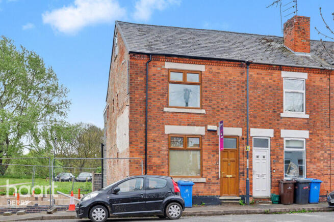 4 bed property, in Warwick Street, £160,000