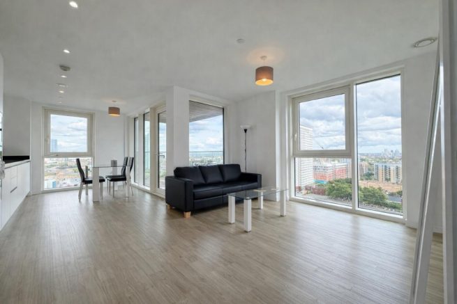2 bed property, in Malmo Tower, £600,000