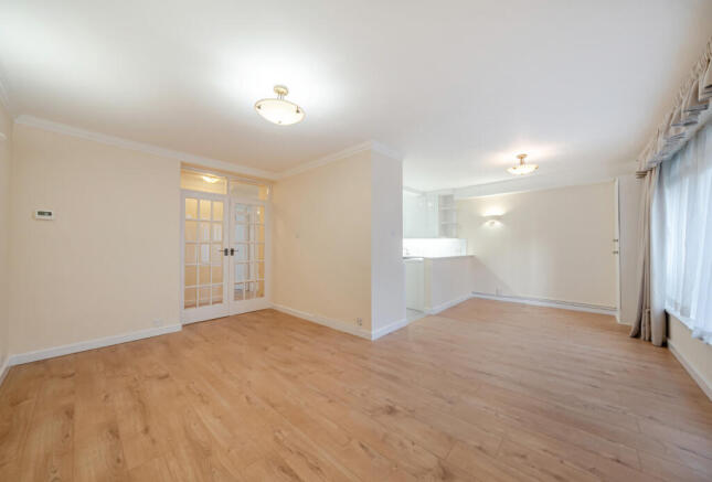 2 bed property, in St. John's Avenue, £600,000