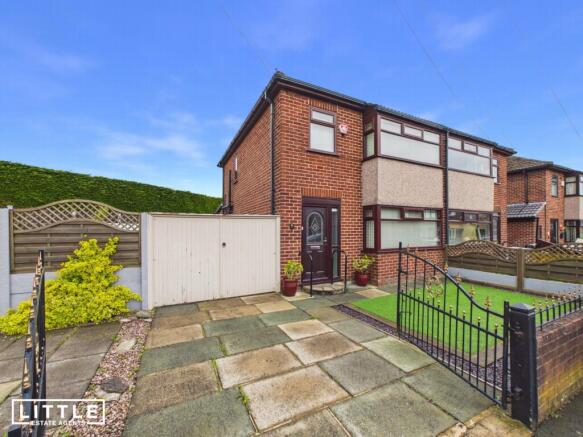 3 bed property, in Fosters Grove, £210,000