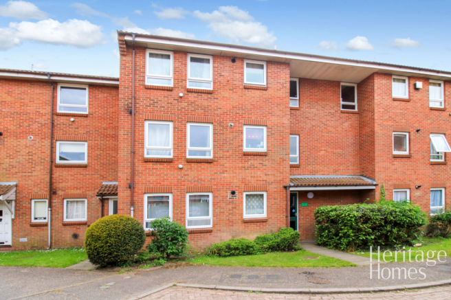 1 bed property, in Baxter Court, £130,000