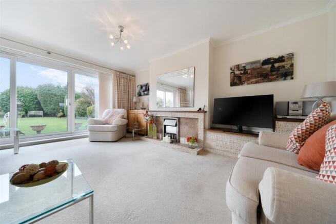 4 bed property, in The View, £425,000