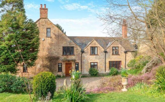 5 bed property, in East Chinnock, £1,225,000