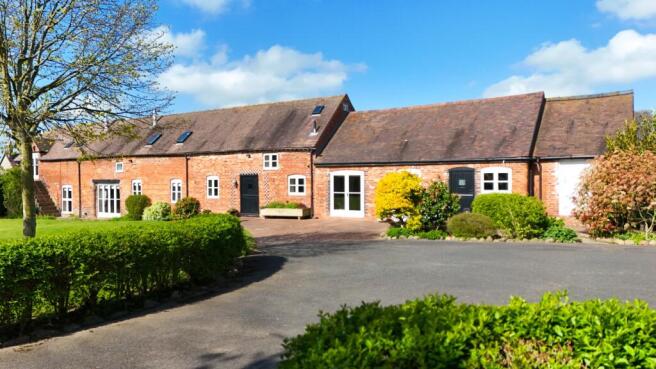 5 bed property, in Heritage Barn, £895,000