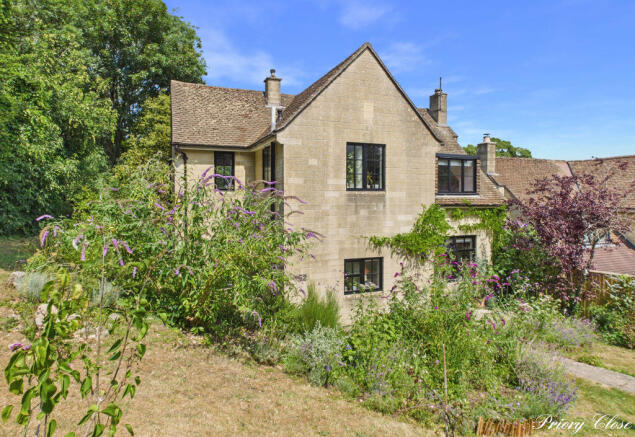 4 bed property, in Priory Close, £1,000,000