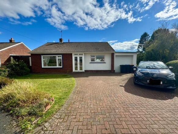 3 bed property, in Moor Park, £280,000