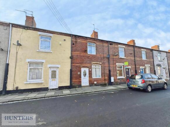 2 bed property, in Eleventh Street, £35,000