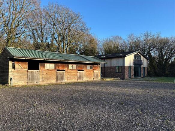 3 bed property, in Lamberts Lane, £882,000
