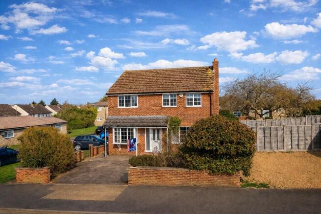 4 bed property, in Leighton Buzzard, £475,000