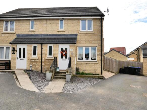 3 bed property, in Davy Drive, £280,000