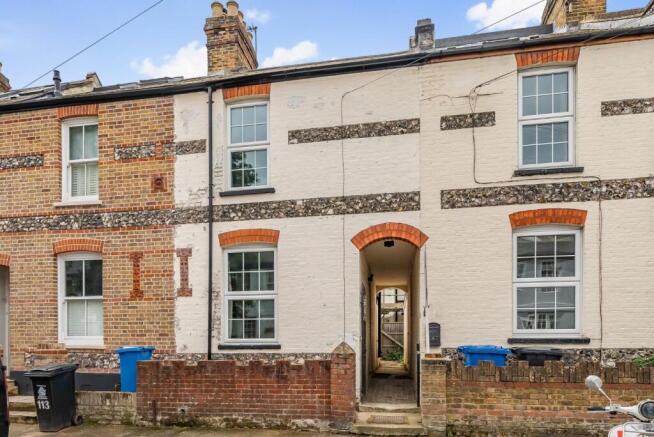 2 bed property, in Oxford Road, £400,000