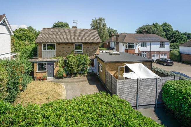 6 bed property, in Woodstock Road North, £1,500,000