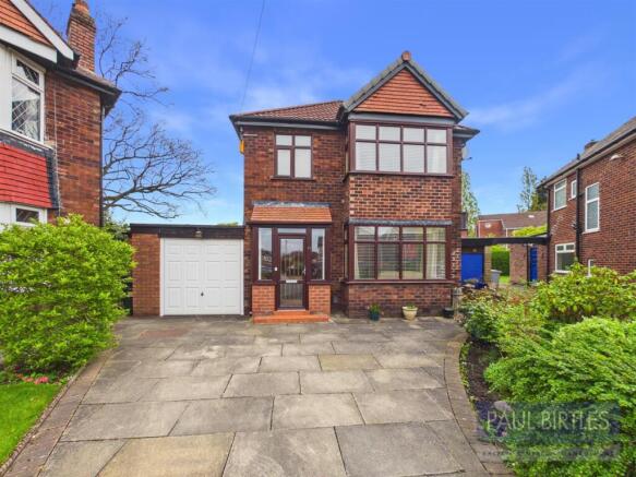 3 bed property, in Andrews Avenue, £550,000