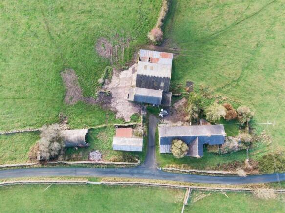 3 bed property, in Bridge Flatts Farm, £595,000