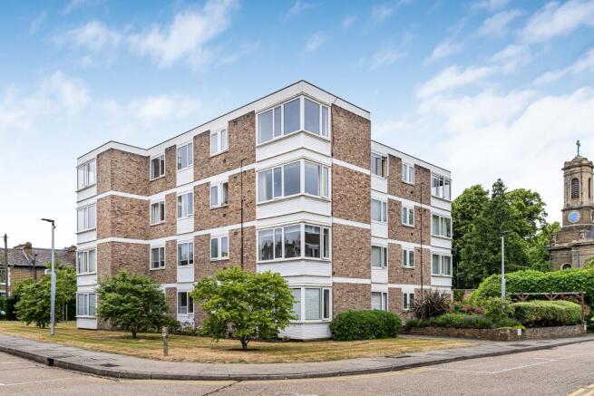 2 bed property, in Samels Court, £380,000